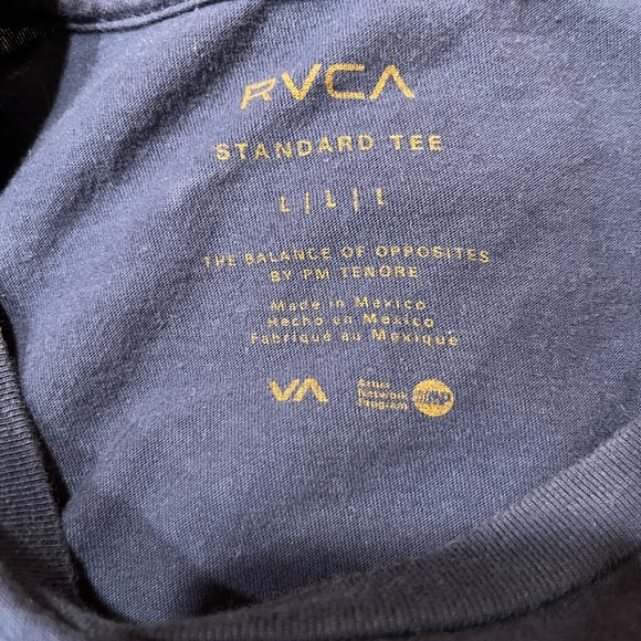 RVCA t shirt - Picture 2 of 2
